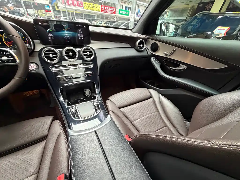 Mercedes-Benz GLC 2020 — фото 30