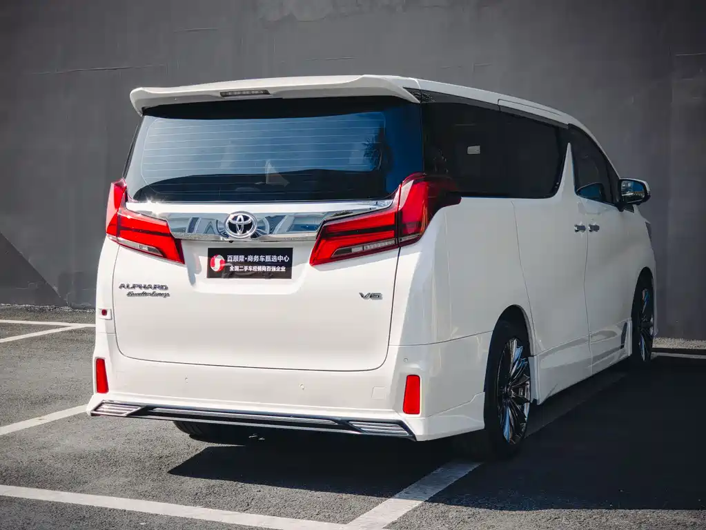 Toyota Alphard 2018 — фото 6