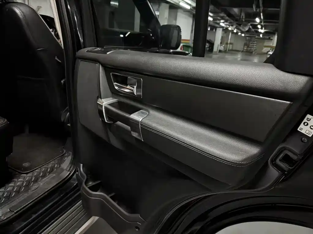 Land Rover Discovery 2012 — фото 14