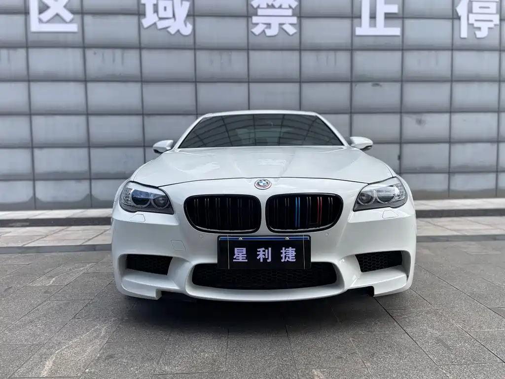 BMW M5 2012 — фото 2
