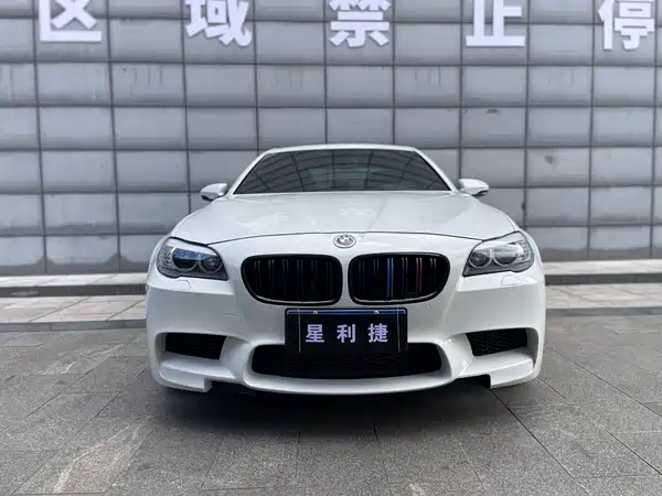 BMW M5 2012