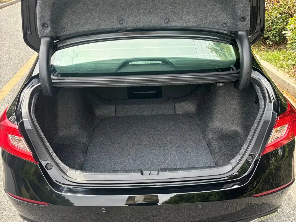 Honda Accord 2021 — фото 16