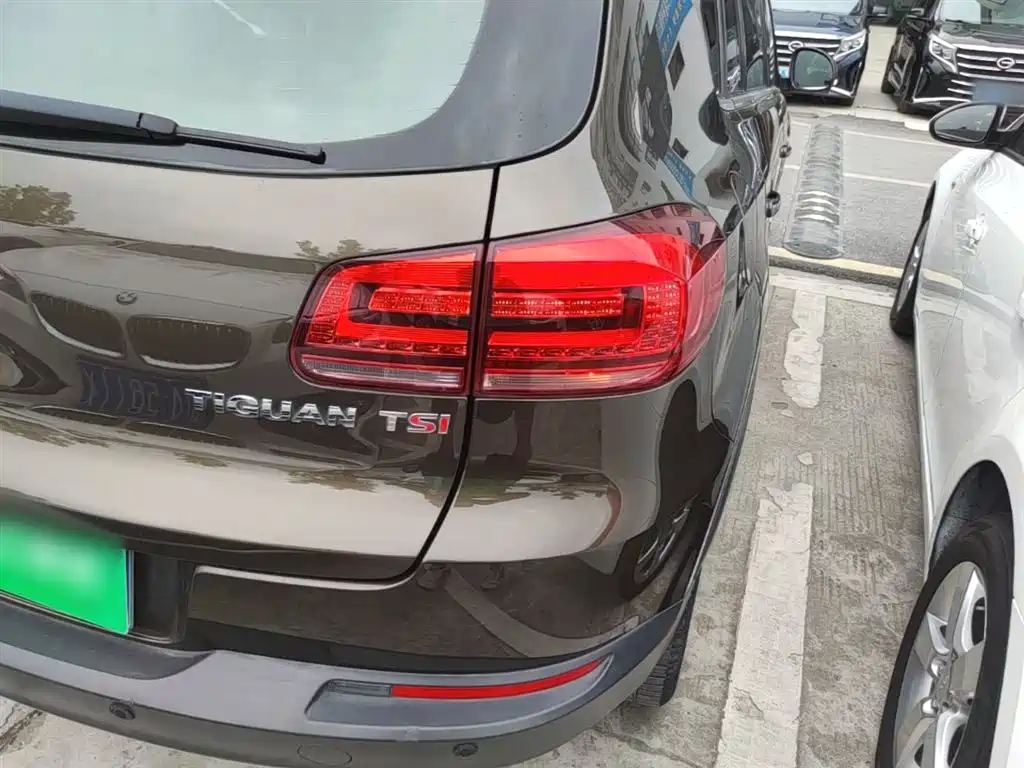 Volkswagen Tiguan 2015 — фото 8