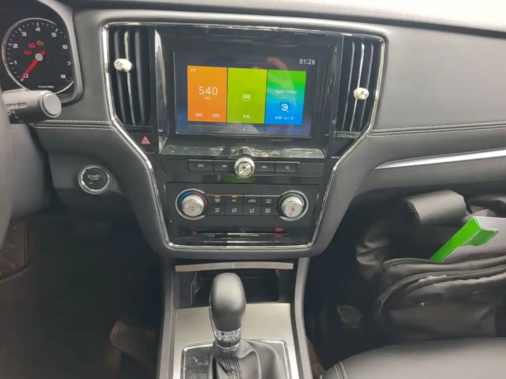 Roewe i6 Classic 2018 — фото 13