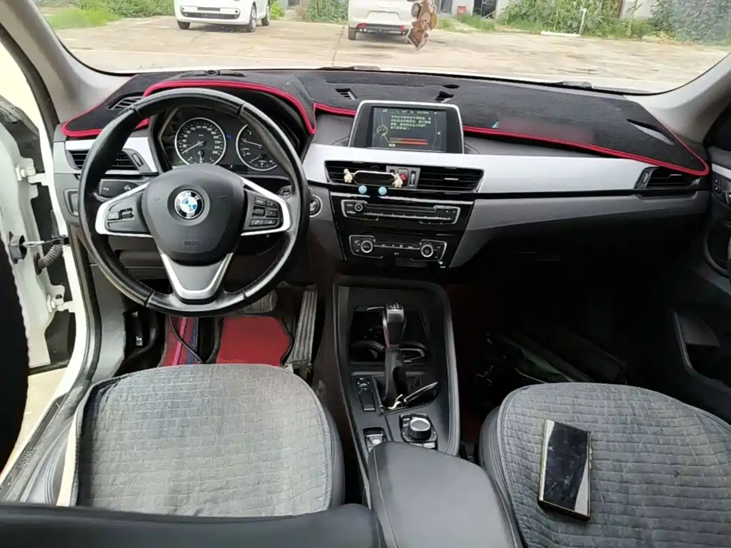 BMW X1 2016 — фото 10