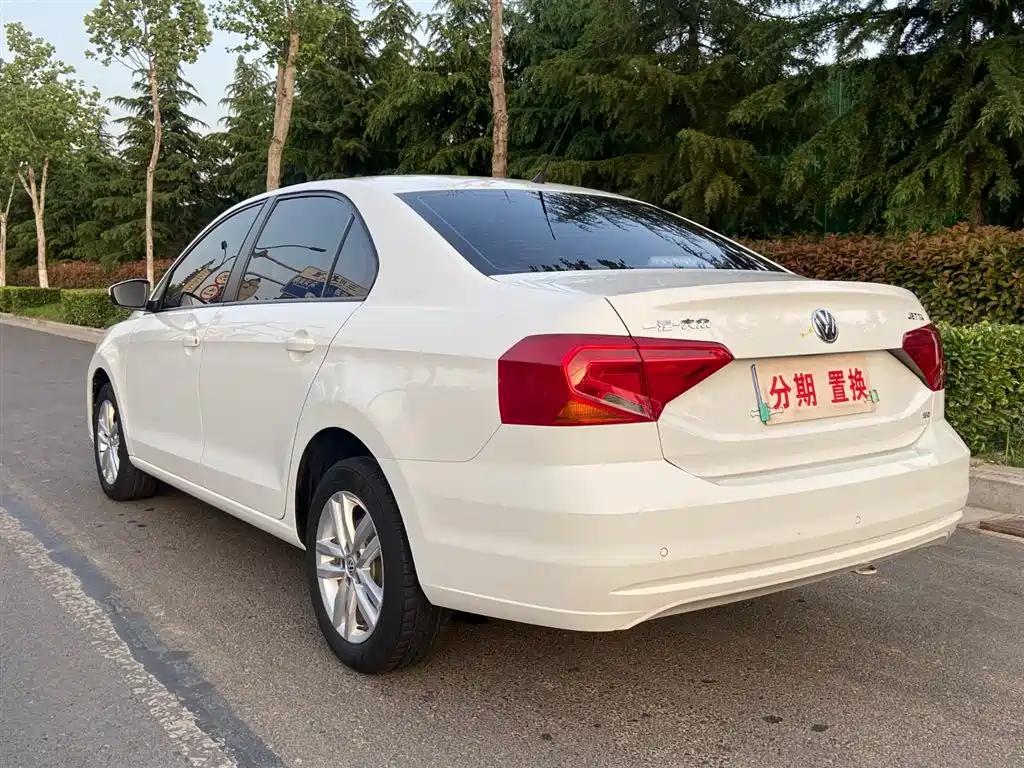 Volkswagen Jetta 2019 — фото 18