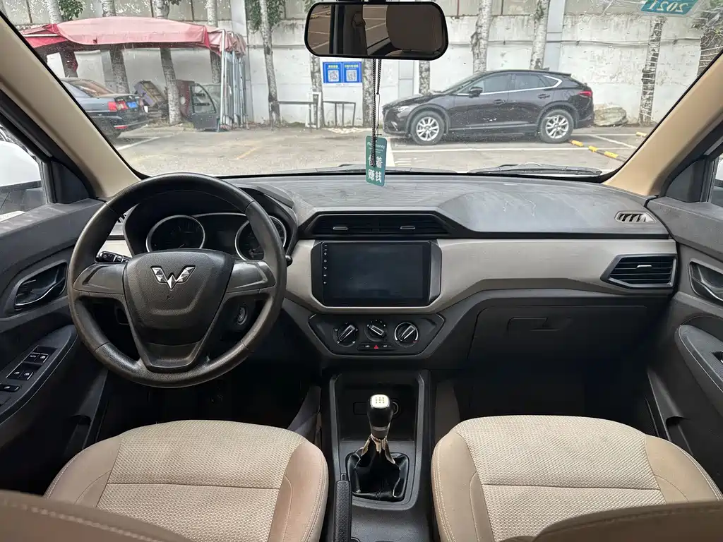 Wuling Hongguang 2019 — фото 15