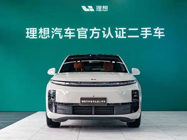 Li Auto L6 2025