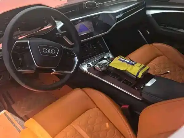 Audi A7L 2023