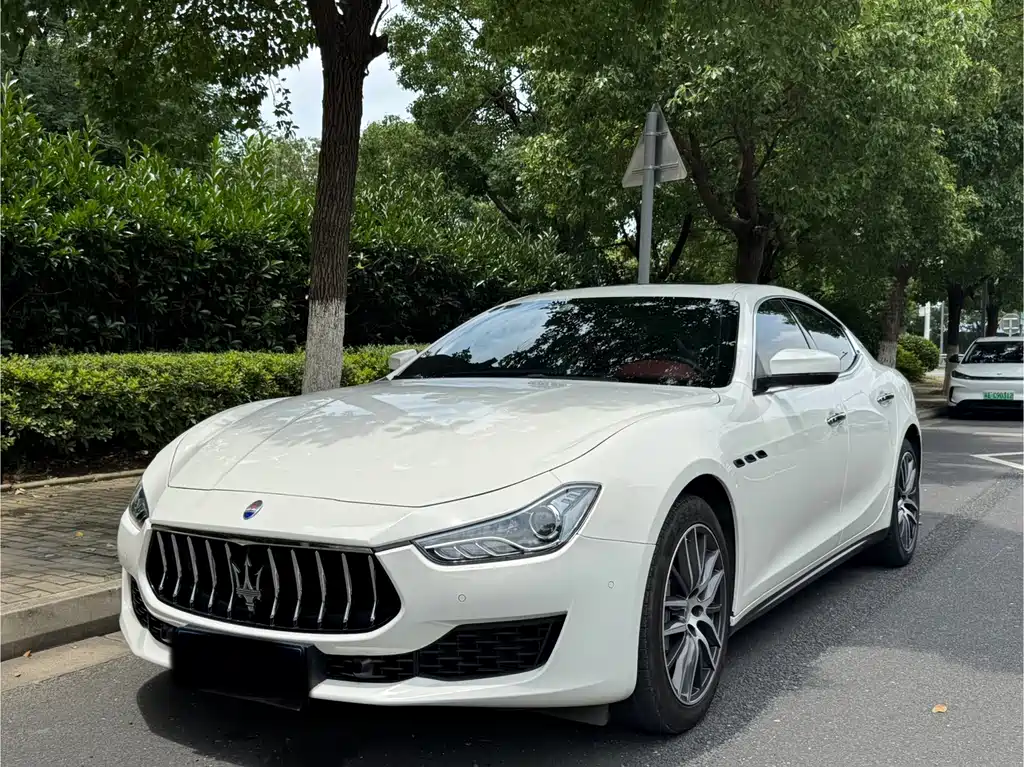 Maserati Ghibli 2021 — фото 1