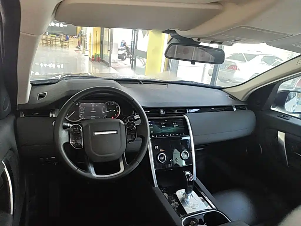 Land Rover Discovery Sport 2020 — фото 10