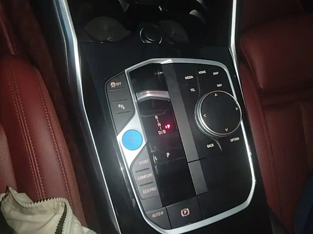 BMW i3 2024 — фото 10