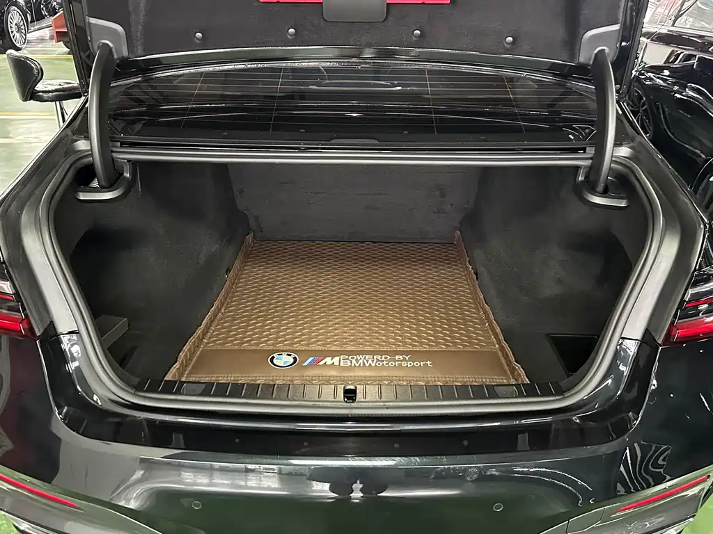 BMW 7 Series 2021 — фото 12