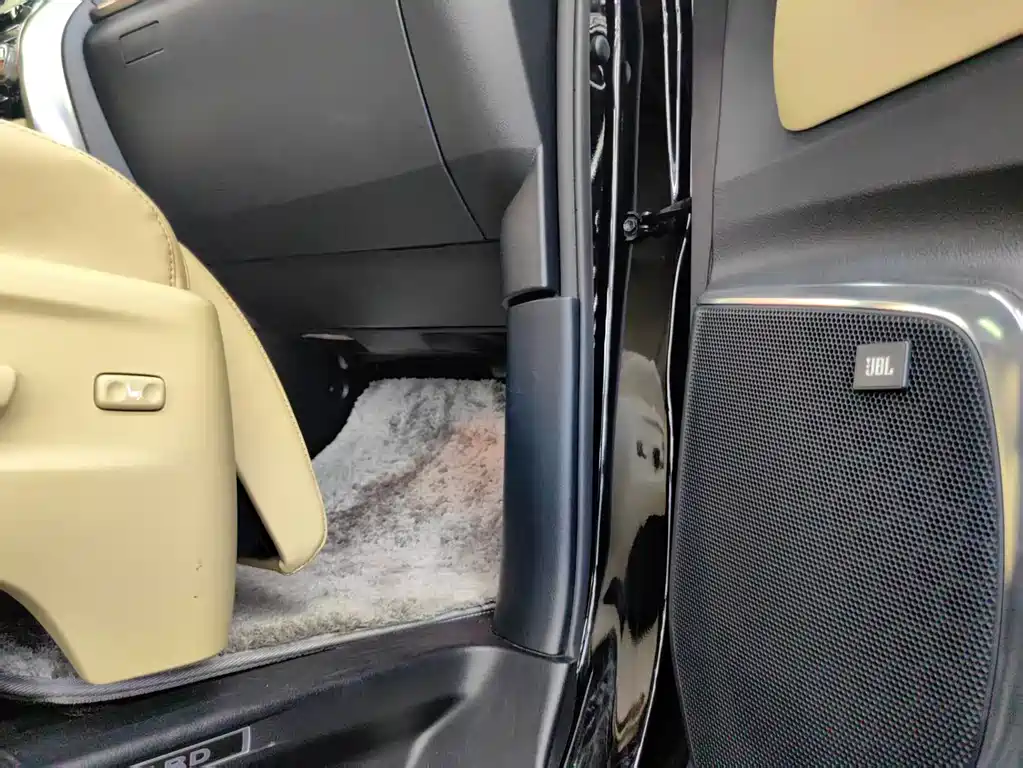 Toyota Alphard 2019 — фото 7