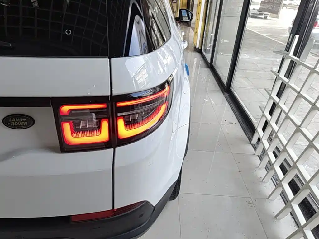 Land Rover Discovery Sport 2020 — фото 8
