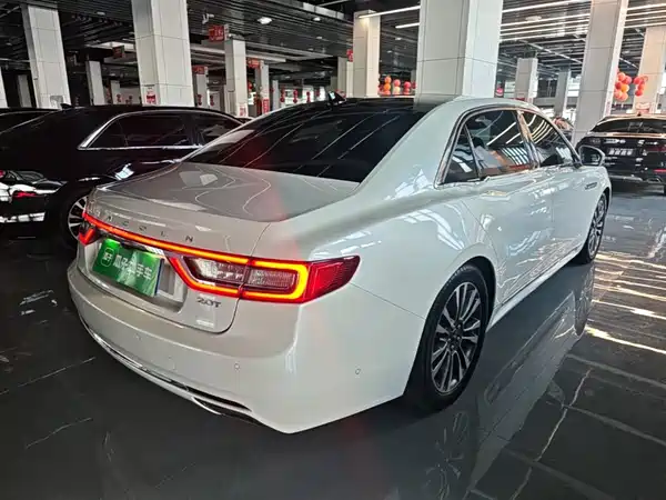 Lincoln Continental 2021