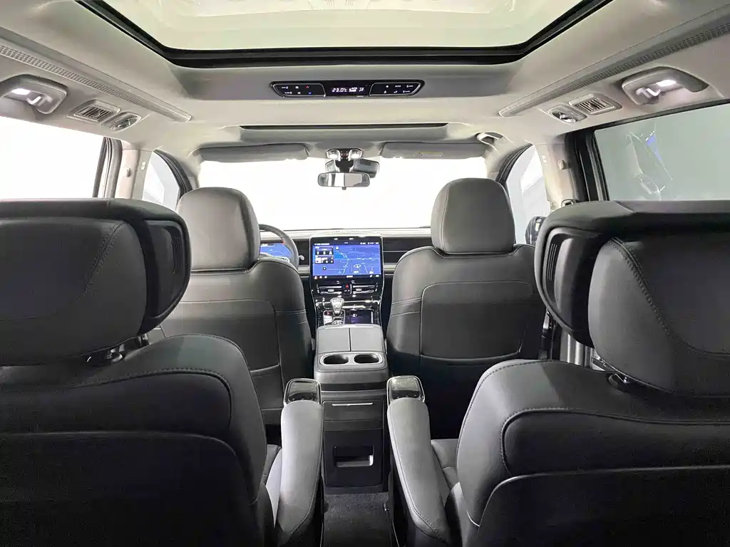 GAC Motor Trumpchi M8 2025 — фото 8