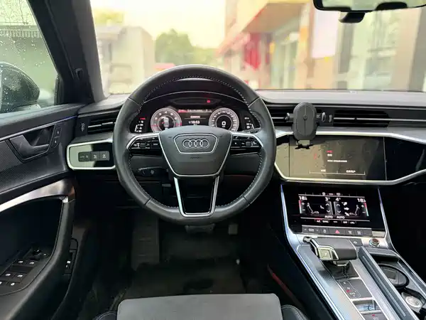 Audi A6L 2020