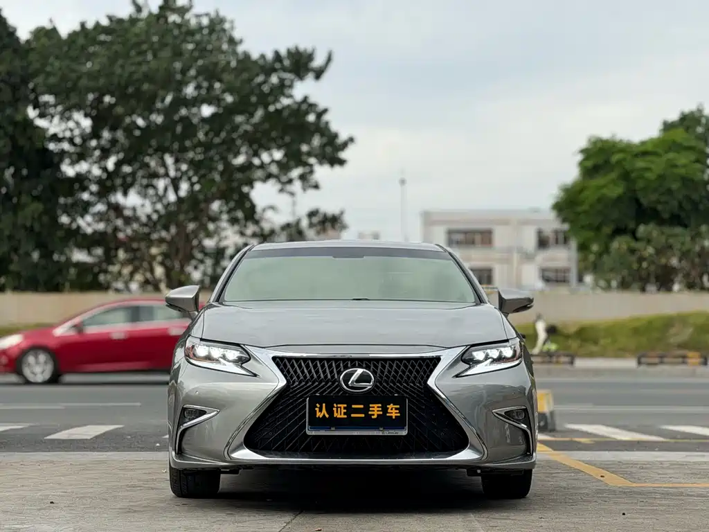 Lexus ES 2016 — фото 2