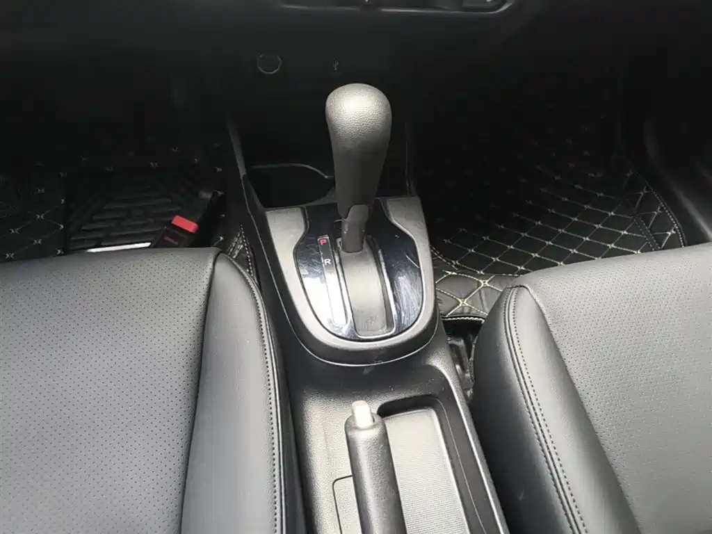 Honda Fit 2015 — фото 14