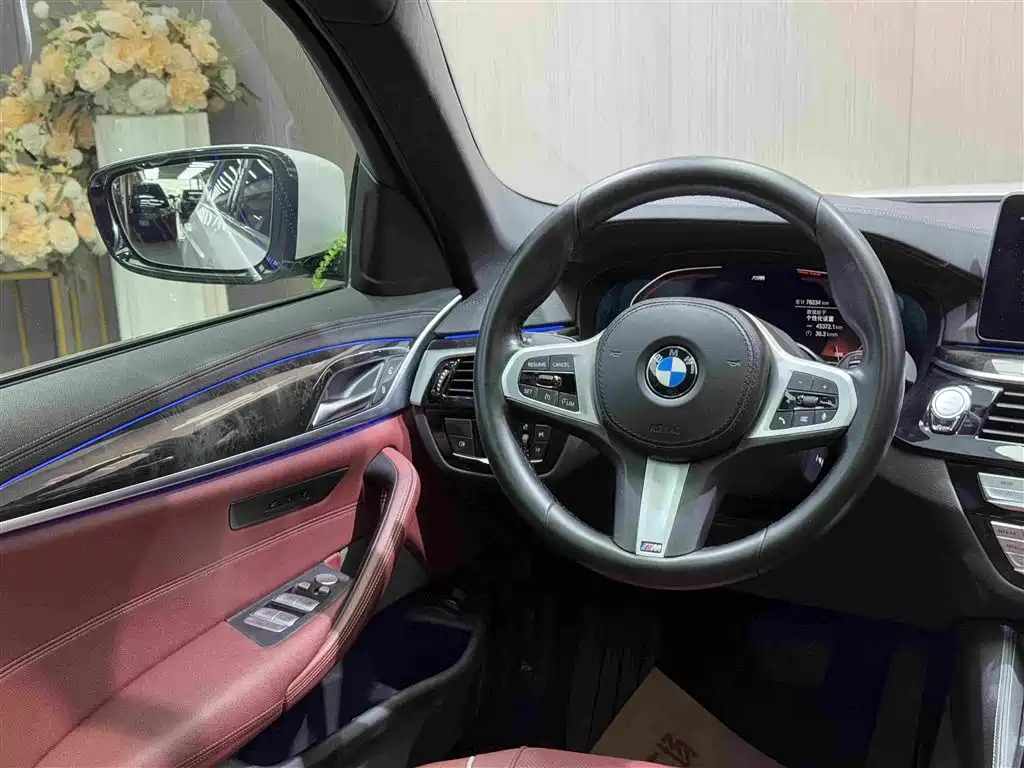 BMW 5 Series 2022 — фото 12