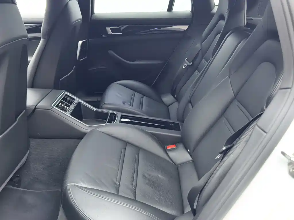 Porsche Panamera 2018 — фото 14