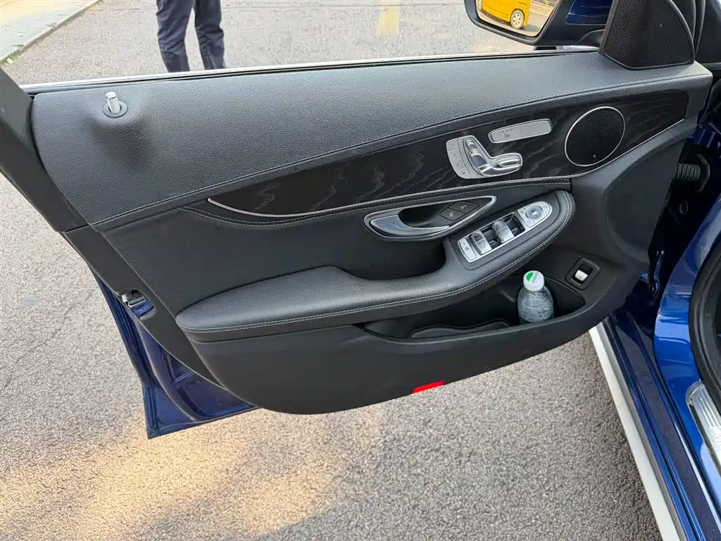 Mercedes-Benz C-Class 2020