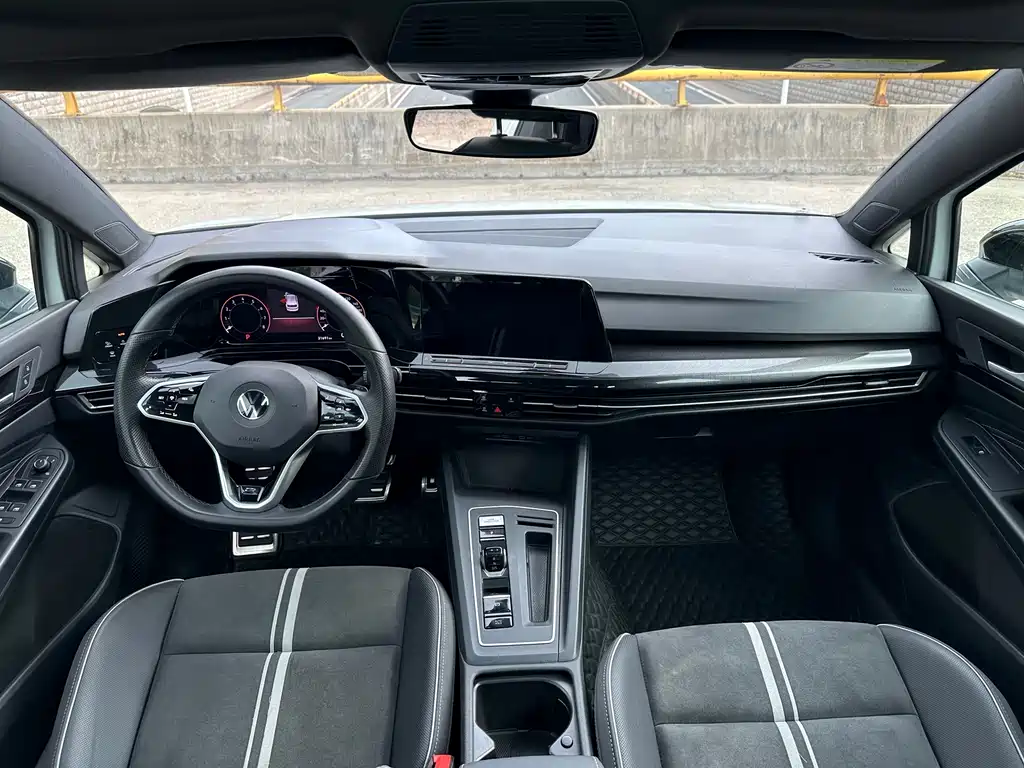 Volkswagen Golf 2022