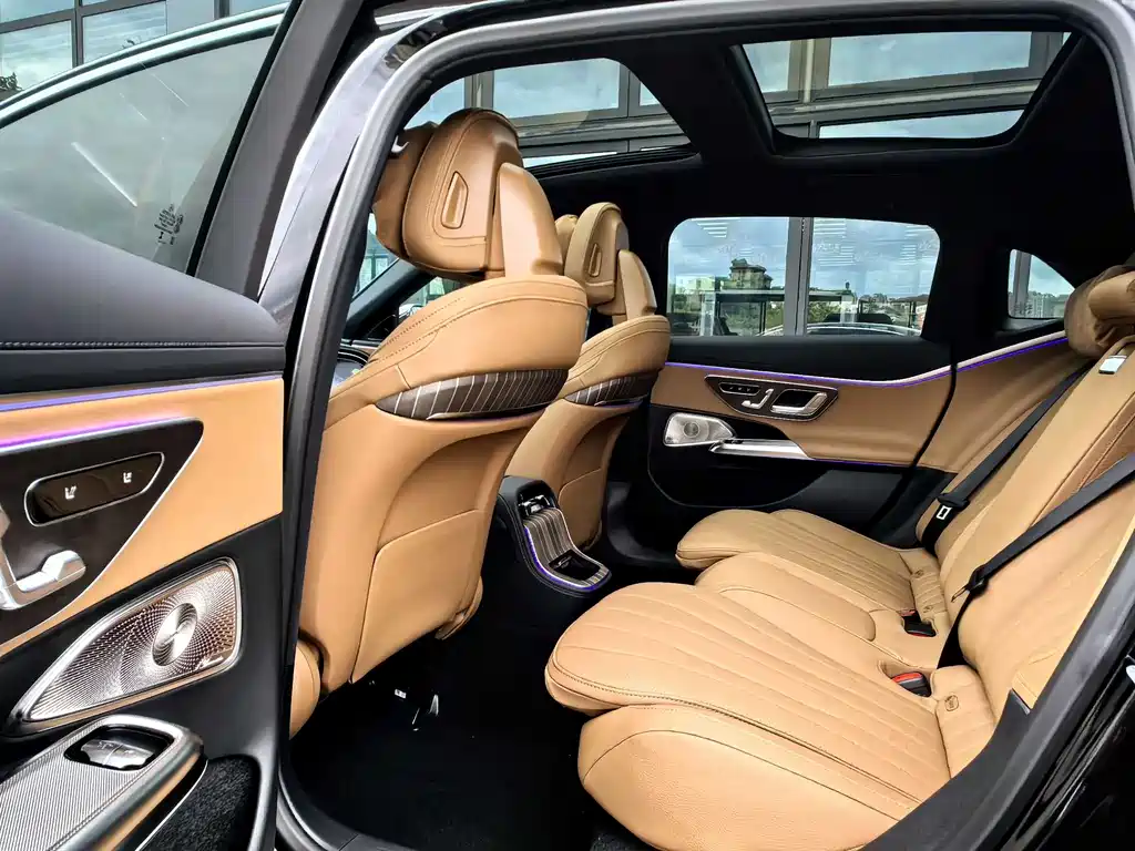 Mercedes-Benz E-Class 2026 — фото 7