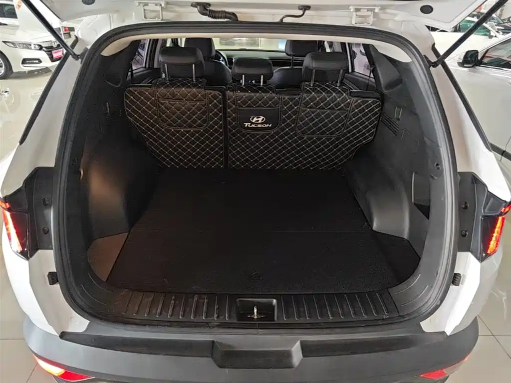 Hyundai Tucson 2023 — фото 19