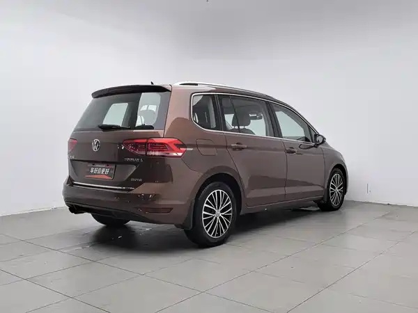 Volkswagen Touran 2016