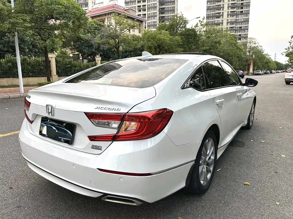 Honda Accord 2020 — фото 6