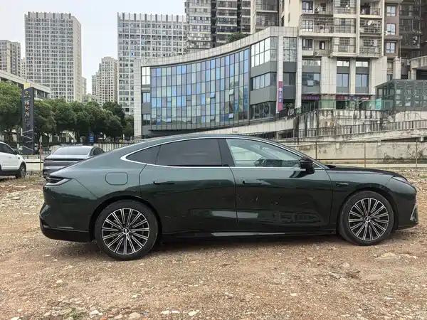 Geely Galaxy Starshine 8 2025