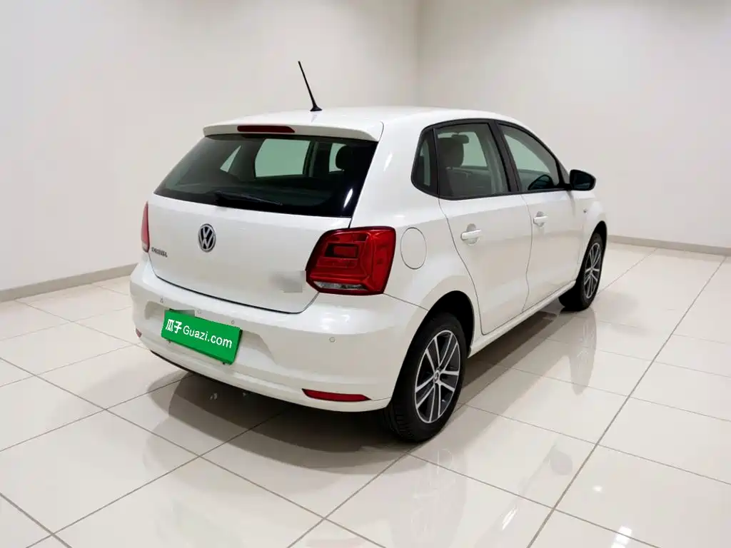 Volkswagen Polo 2016 — фото 4