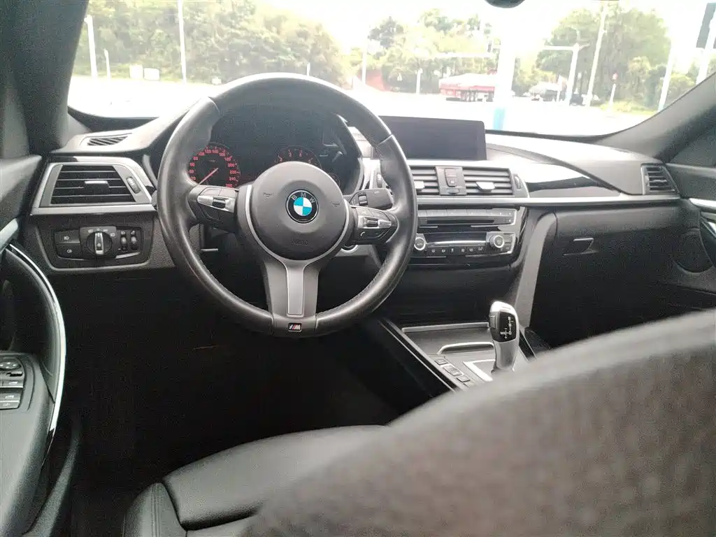 BMW 3 Series GT 2019 — фото 11