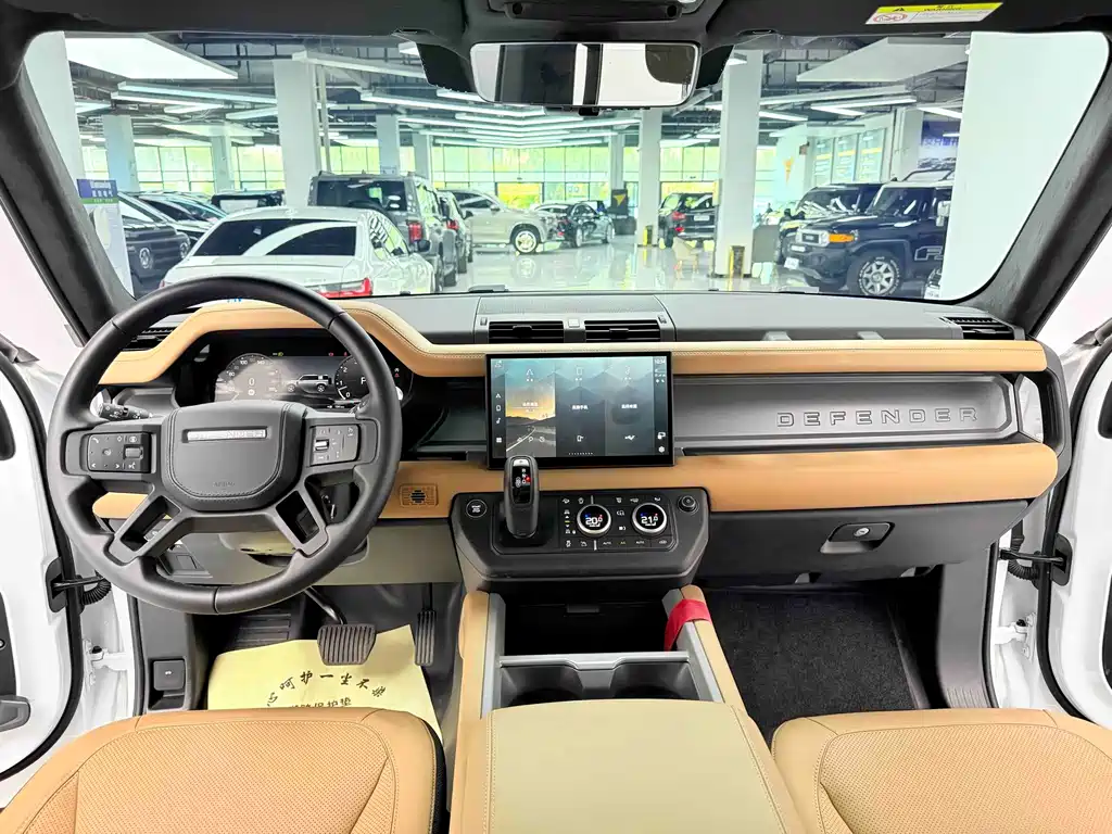Land Rover Defender 2025 — фото 8