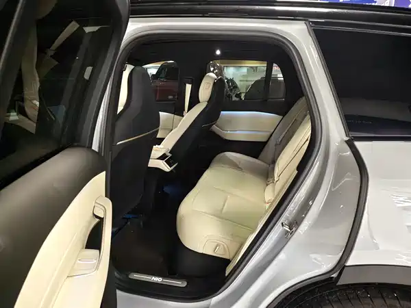 NIO ES6 2025