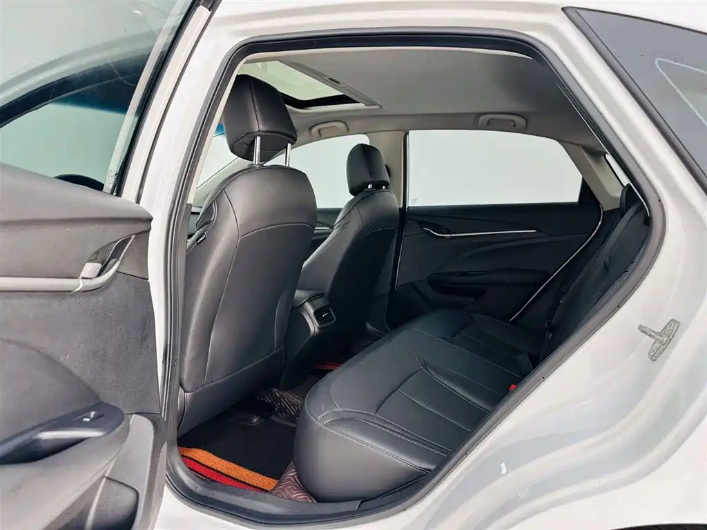 Buick Excelle 2022 — фото 13