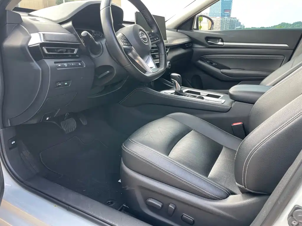 Nissan Teana 2023