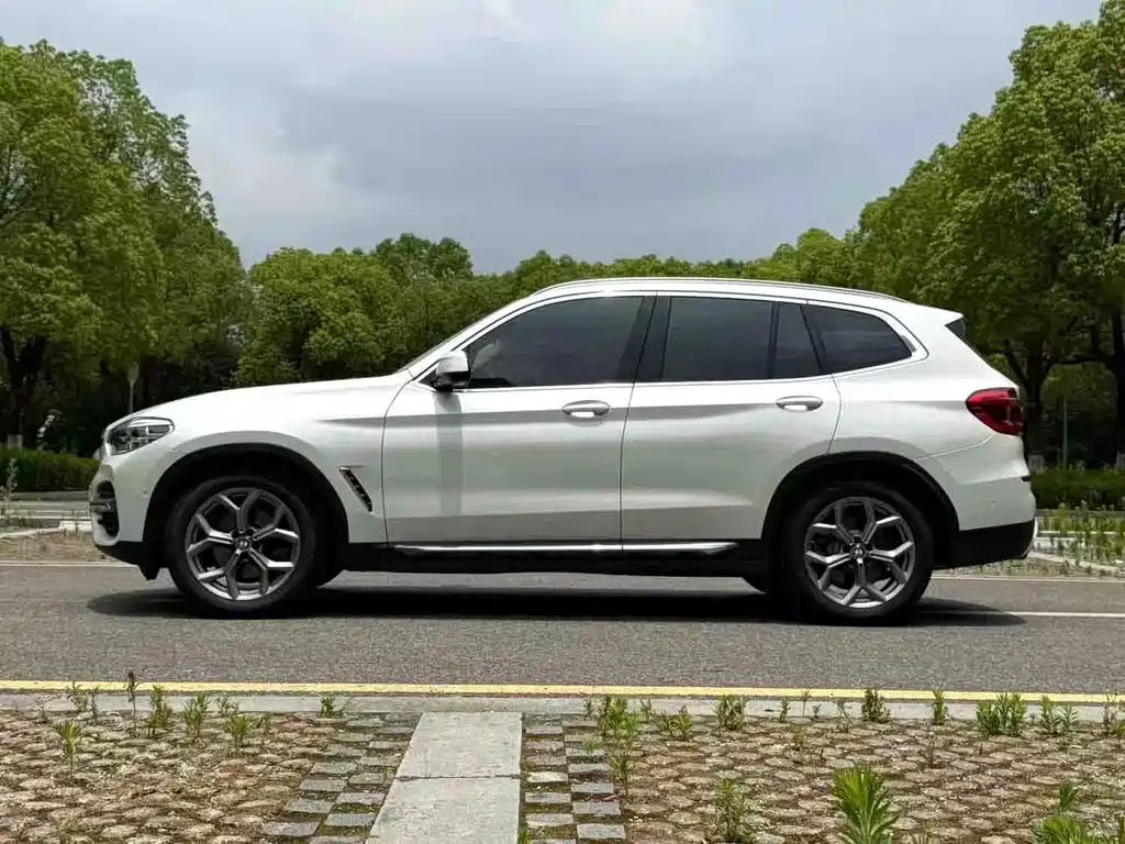 BMW X3 2021 — фото 9