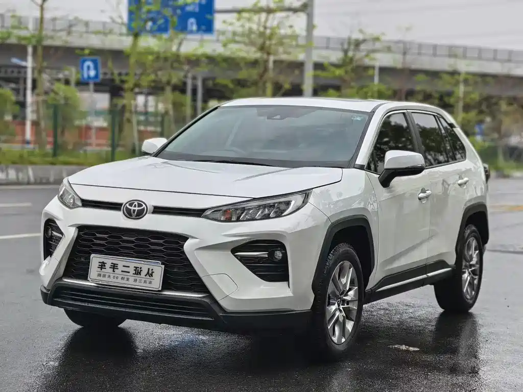 Toyota Wildlander 2022 — фото 1