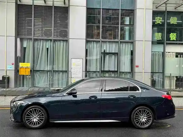 Mercedes-Benz C-Class 2022