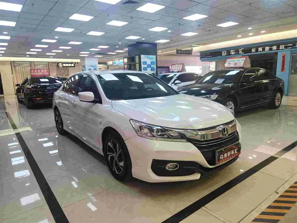 Honda Accord 2018 — фото 12