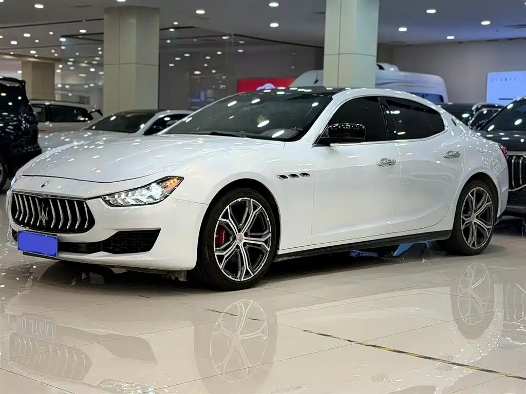Maserati Ghibli 2014 — фото 1