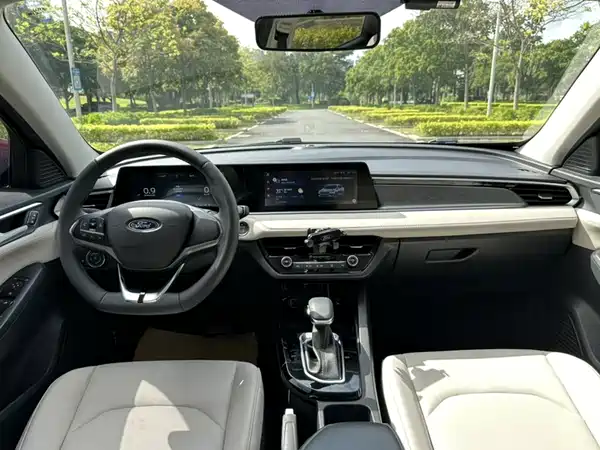 Ford Escort 2021
