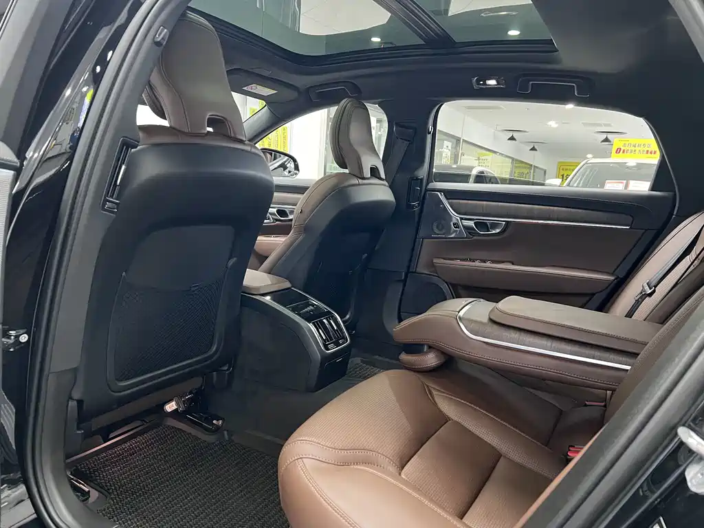 Volvo S90 2023 — фото 14