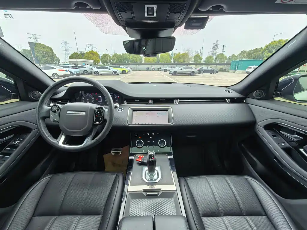 Land Rover Evoque 2021 — фото 10
