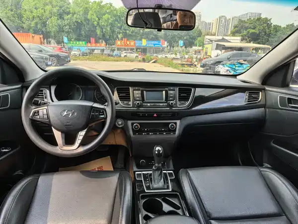 Hyundai Mistra 2014