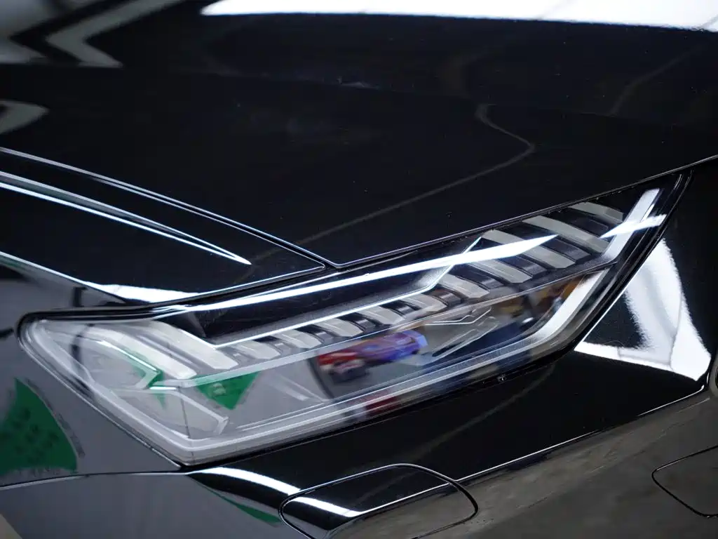 Audi RS 6 2024 — фото 18