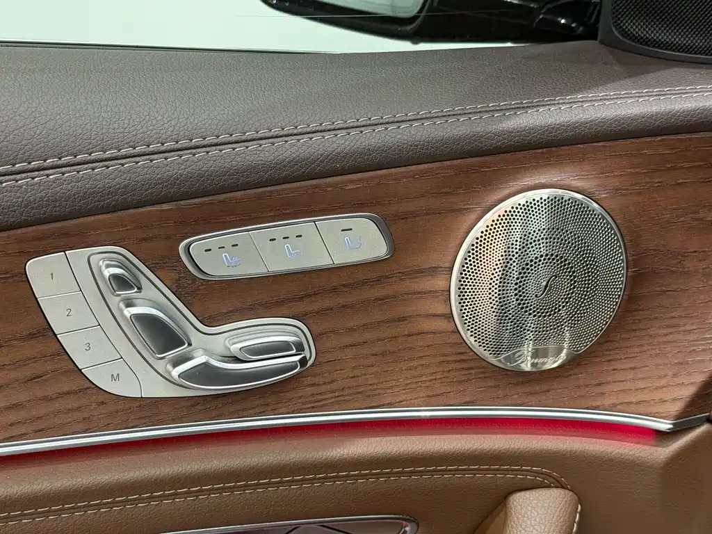 Mercedes-Benz E-Class 2022 — фото 14